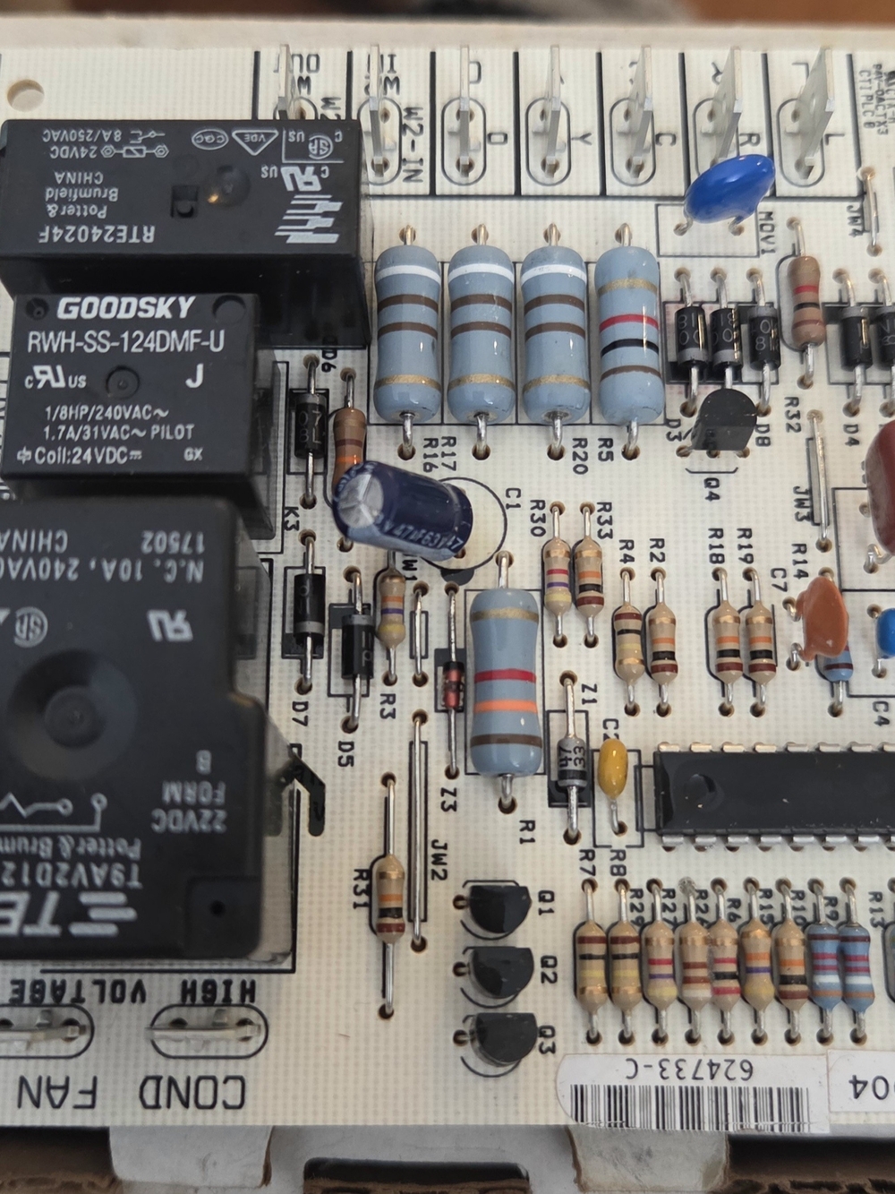 Replacement Control Board For Heating/Air Unit - Picture 2 of 4